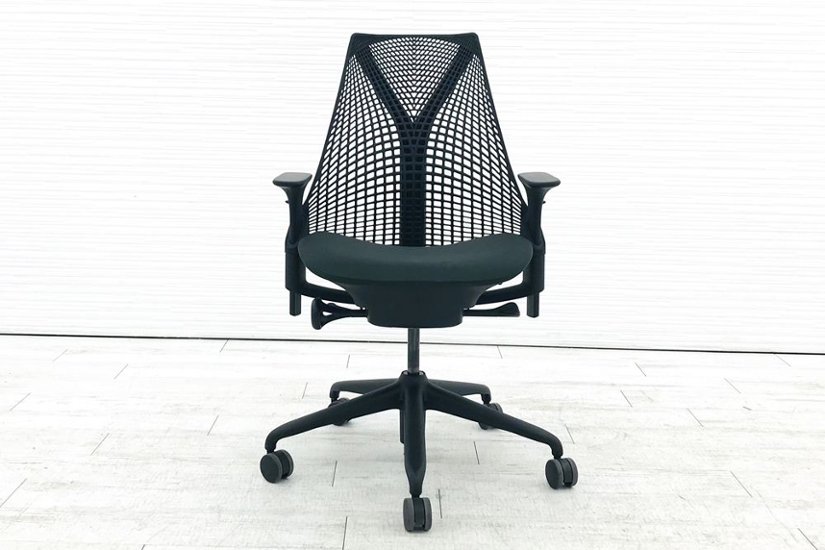 ハーマンミラー セイルチェア 中古 2018年製 ダークグリーン SAYL Chairs デザインチェア 中古オフィス家具 可動肘画像