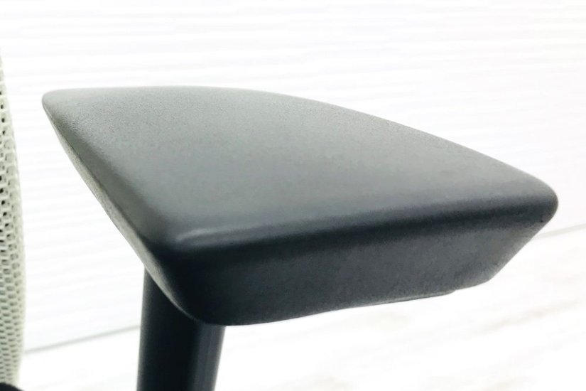 シンクチェア 中古 スチールケース Steelcase シンク オフィスチェア 可動肘 ホワイト 中古オフィス家具 事務椅子画像