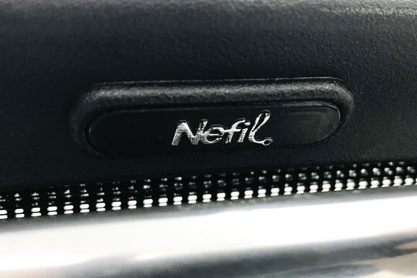 ネフィルチェア オリバー 中古オフィスチェア Nefil メッシュ Comfort Seating 高機能チェア 中古オフィス家具 ブラック 可動肘画像