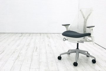 セイルチェア ハーマンミラー SAYL Chairs 中古 前傾チルト 可動肘 デザインチェア 中古オフィス家具 座グレー 背ホワイトの画像