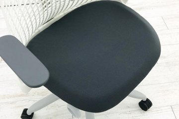 セイルチェア ハーマンミラー SAYL Chairs 中古 前傾チルト 可動肘 デザインチェア 中古オフィス家具 座グレー 背ホワイト画像