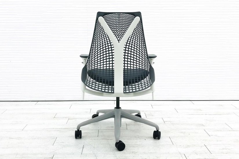 セイルチェア ハーマンミラー SAYL Chairs 中古 前傾チルト 可動肘 デザインチェア 中古オフィス家具 グレー画像