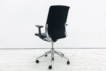 ヴィトラ メダチェア 2016年製 中古チェア Vitra メダ MEDA 革 肘付 ブラック 中古オフィス家具画像