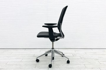 ヴィトラ メダチェア 2016年製 中古チェア Vitra メダ MEDA 革 肘付 ブラック 中古オフィス家具画像