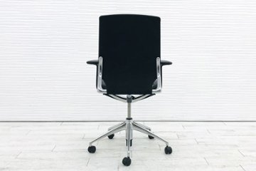 ヴィトラ メダチェア 2016年製 中古チェア Vitra メダ MEDA 革 肘付 ブラック 中古オフィス家具画像