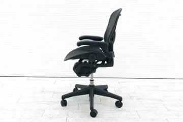 ハーマンミラー アーロンチェア Aサイズ ライト 中古  Herman miller Aeron Chair アーロン ポスチャーフィット 固定肘 中古オフィス家具画像