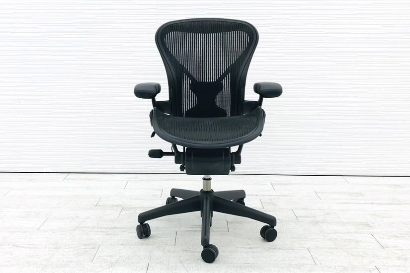 ハーマンミラー アーロンチェア Aサイズ ライト 中古  Herman miller Aeron Chair アーロン ポスチャーフィット 固定肘 中古オフィス家具画像