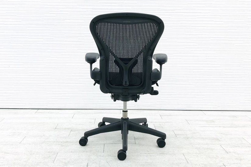 ハーマンミラー アーロンチェア Aサイズ ライト 中古  Herman miller Aeron Chair アーロン ポスチャーフィット 固定肘 中古オフィス家具画像