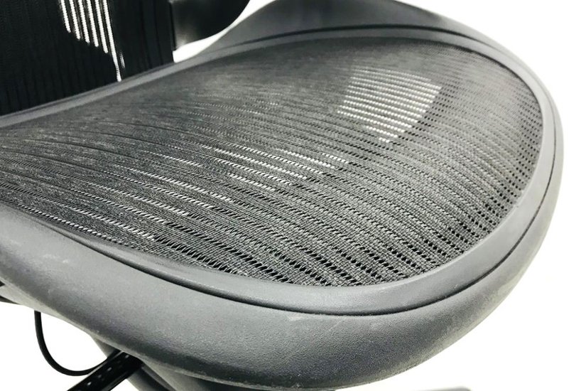 ハーマンミラー アーロンチェア Aサイズ ライト 中古  Herman miller Aeron Chair アーロン ポスチャーフィット 固定肘 中古オフィス家具画像