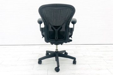 ハーマンミラー アーロンチェア Aサイズ ライト 中古  Herman miller Aeron Chair アーロン ポスチャーフィット 可動肘 中古オフィス家具画像