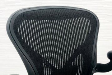 ハーマンミラー アーロンチェア Aサイズ ライト 中古  Herman miller Aeron Chair アーロン ポスチャーフィット 可動肘 中古オフィス家具画像