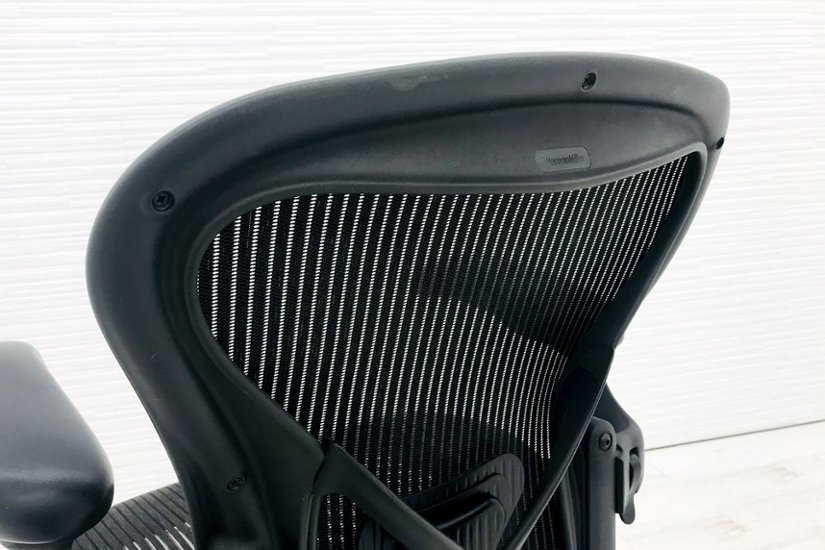 ハーマンミラー アーロンチェア Aサイズ ライト 中古  Herman miller Aeron Chair アーロン ポスチャーフィット 可動肘 中古オフィス家具画像