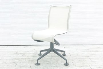 カッシーナ Cassina アリアス Alias ローリングフレーム メッシュ ミーティングチェア デザインチェア 中古オフィス家具 ホワイト画像