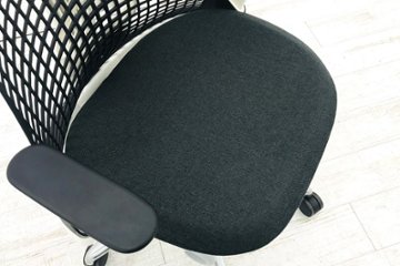 セイルチェア ハーマンミラー 2016年製 SAYL Chairs 中古 前傾チルト 可動肘 デザインチェア 中古オフィス家具 グレー ポリッシュ脚画像