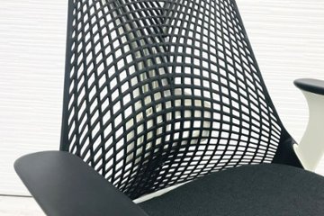 セイルチェア ハーマンミラー 2016年製 SAYL Chairs 中古 前傾チルト 可動肘 デザインチェア 中古オフィス家具 グレー ポリッシュ脚画像