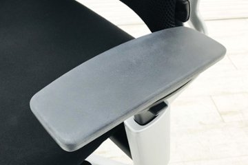 リープチェア V2 3Dニット スチールケース 中古 ブラック クッション Steelcase Leap 中古オフィス家具 OAチェア LEAP-21100画像