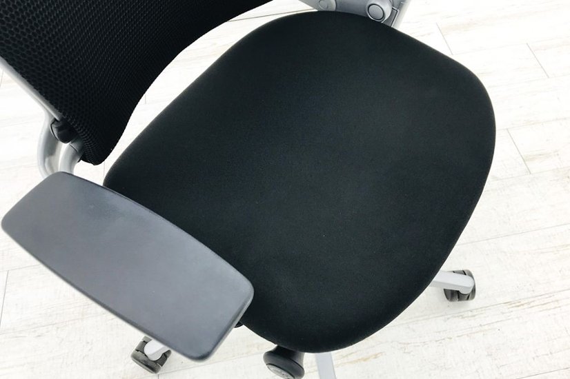 リープチェア V2 3Dニット スチールケース 中古 ブラック クッション Steelcase Leap 中古オフィス家具 OAチェア LEAP-21100画像