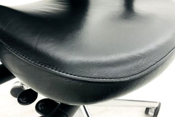 リープチェア USオリジナル アルミ脚 中古 スチールケース レザー 高級チェア Steelcase Leap ブラック 中古オフィス家具 革 46216179CS画像