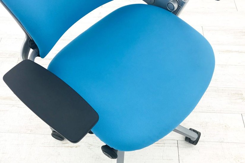 リープチェア V2 スチールケース  LEAP20100 中古 クッション Steelcase Leap 中古オフィス家具 OAチェア ブルー画像