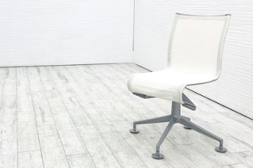 カッシーナ Cassina アリアス Alias ローリングフレーム メッシュ ミーティングチェア デザインチェア 中古オフィス家具 ホワイト 【ランクC】画像