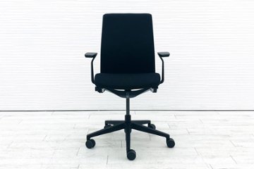 スチールケース シンクチェア 2016年製 中古 ブラック クッション Steelcase Think 固定肘 中古オフィス家具 465A000画像