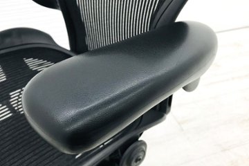 アーロンチェア 中古 Bサイズ ライト アーロン ハーマンミラー Herman Miller 中古オフィス家具 肘レバータイプ画像