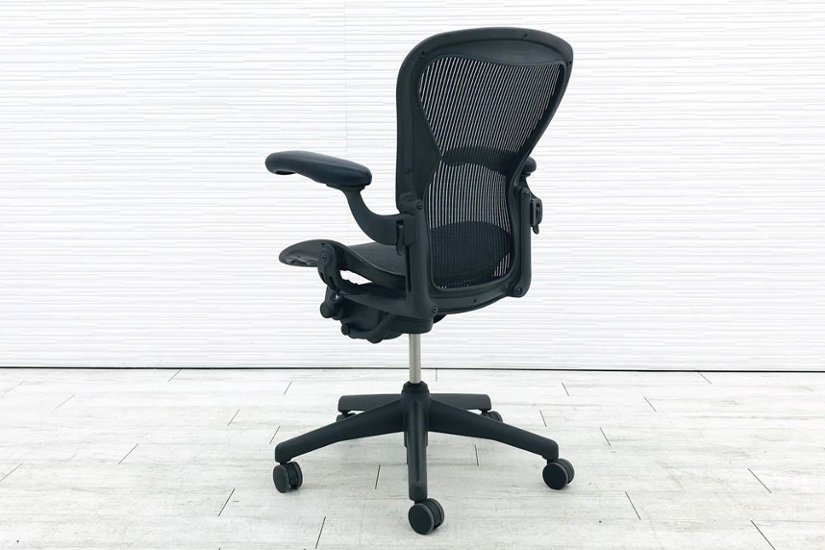 アーロンチェア 中古 Bサイズ ライト アーロン ハーマンミラー Herman Miller 中古オフィス家具 肘レバータイプ画像