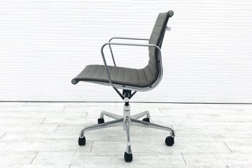 イームズ アルミナムグループ アルミナムチェア  中古 ハーマンミラー 中古オフィス家具 Herman Miller ブラウン系色 正規品画像