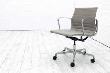 イームズ アルミナムグループ アルミナムチェア  中古 ハーマンミラー 中古オフィス家具 Herman Miller ベージュ系色 正規品画像