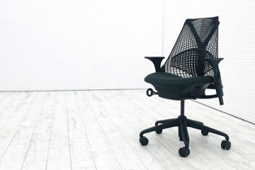 ハーマンミラー セイルチェア 中古 2017年製 ダークグリーン SAYL Chairs デザインチェア 中古オフィス家具 可動肘の画像