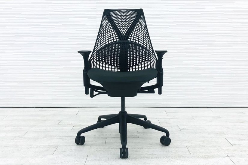 ハーマンミラー セイルチェア 中古 2017年製 ダークグリーン SAYL Chairs デザインチェア 中古オフィス家具 可動肘画像