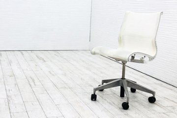 ハーマンミラー マルチパーパスチェア セトゥー 中古  セトゥーチェア  Setu Chair 中古オフィス家具 メッシュ ホワイトの画像