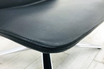 カッシーナ スリムラウンジ 中古 Cassina IXC. ミーティングチェア ラウンジチェア レザー 中古オフィス家具 ブラック画像