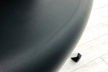 ノール Knoll ノル リミックスチェア 未使用品 中古 ハイバック アルミループ肘 アルミミラー脚 背裏：01/ストーム 張地 Volo：01/ブラック画像