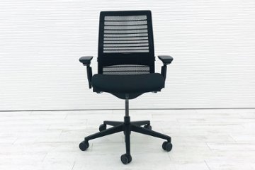 スチールケース シンクチェア 2017年製 中古 ブラック クッション メッシュ Steelcase Think 可動肘 中古オフィス家具 465A300画像