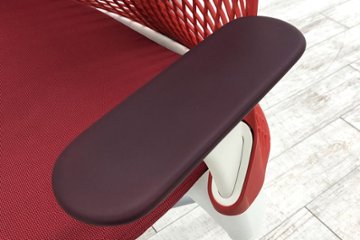 セイルチェア 2016年製 中古 ハーマンミラー ミドルバックメッシュ SAYL Chairs デザインチェア 中古オフィス家具 可動肘 レッド画像