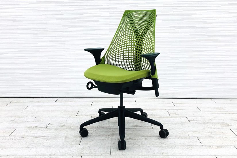 セイルチェア 2020年製 中古 ハーマンミラー ミドルバックメッシュ SAYL Chairs デザインチェア 中古オフィス家具 可動肘 グリーン画像