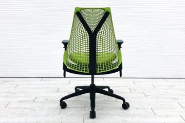 セイルチェア 2020年製 中古 ハーマンミラー ミドルバックメッシュ SAYL Chairs デザインチェア 中古オフィス家具 可動肘 グリーン画像