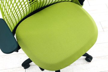 セイルチェア 2020年製 中古 ハーマンミラー ミドルバックメッシュ SAYL Chairs デザインチェア 中古オフィス家具 可動肘 グリーン画像