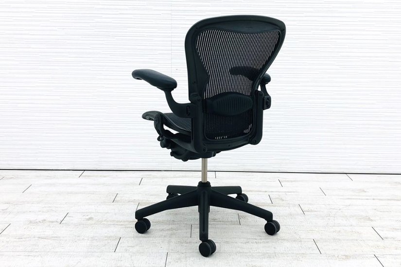 ハーマンミラー アーロンチェア 中古 Bサイズ ライト ランバーサポートメッシュ Herman Miller 中古オフィス家具 肘ダイヤルタイプ画像