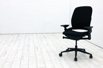 リープチェア 中古 V2 2017年製 APモデル スチールケース ブラック クッション Steelcase Leap 中古オフィス家具 OAチェアの画像