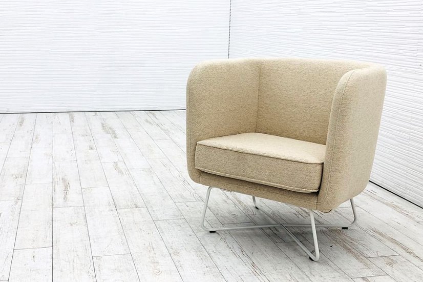 【未使用品】 ノール Knoll ロックウェル アンスクリプテッド プチクラブチェア 中古 多目的チェア 中古オフィス家具 ファブリック ベージュ系色画像