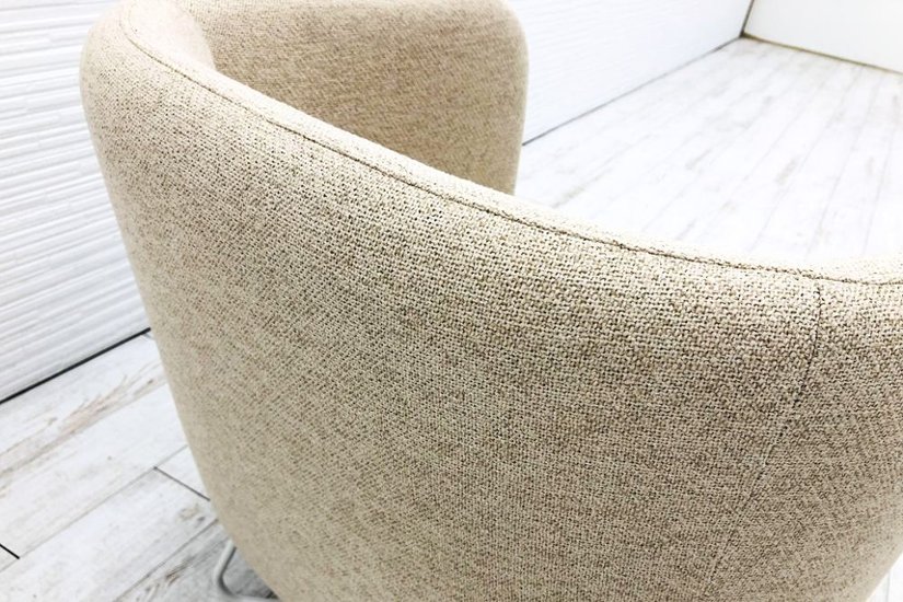 【未使用品】 ノール Knoll ロックウェル アンスクリプテッド プチクラブチェア 中古 多目的チェア 中古オフィス家具 ファブリック ベージュ系色画像