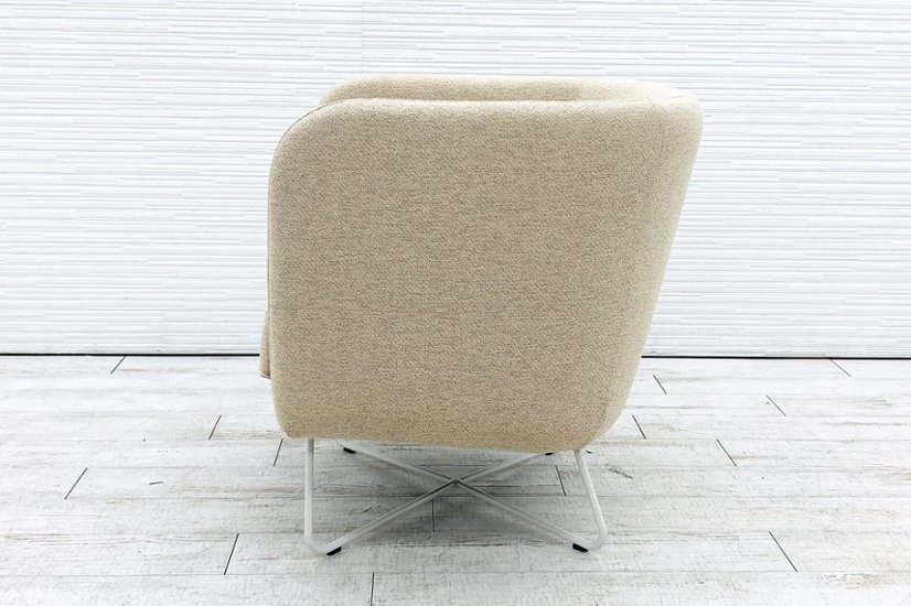 【未使用品】 ノール Knoll ロックウェル アンスクリプテッド プチクラブチェア 中古 多目的チェア 中古オフィス家具 ファブリック ベージュ系色画像