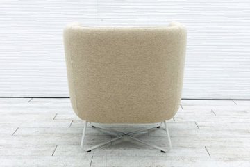 【未使用品】 ノール Knoll ロックウェル アンスクリプテッド プチクラブチェア 中古 多目的チェア 中古オフィス家具 ファブリック ベージュ系色画像