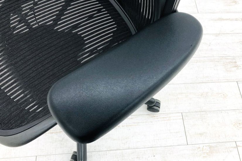 ハーマンミラー アーロンチェア Bサイズ 中古 固定肘 ポスチャーフィット メッシュ Herman Miller Aeron Chairsr 中古オフィス家具画像