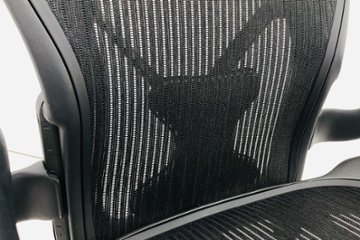 ハーマンミラー アーロンチェア Bサイズ 中古 固定肘 ポスチャーフィット メッシュ Herman Miller Aeron Chairsr 中古オフィス家具画像