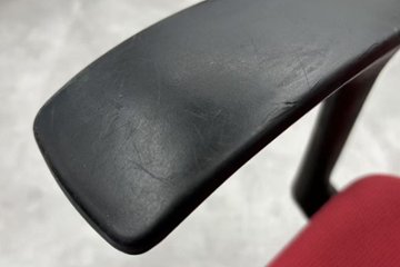 イトーキ エフチェア 中古 2017年製 クッション 固定肘 事務椅子 ITOKI 中古オフィス家具 KF-370JBH-T1M4 レッド画像