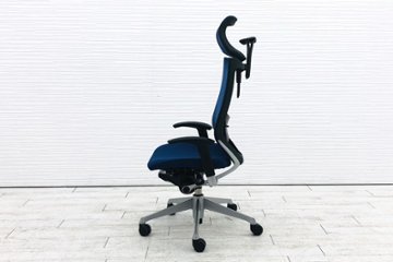 バロンチェア オカムラ エクストラハイバック 座クッション ヘッドレスト 可動肘 高機能チェア 中古オフィス家具 可動ヘッドレスト ミディアムブルー画像