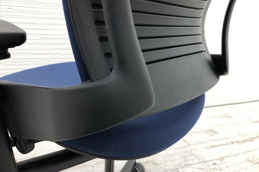 リープチェア 中古 V2 2015年製 スチールケース クッション Steelcase Leap 中古オフィス家具 LEAP-10100 ブルー画像